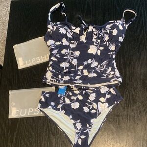 Cupshe Navy and White Floral Tankini Set XL